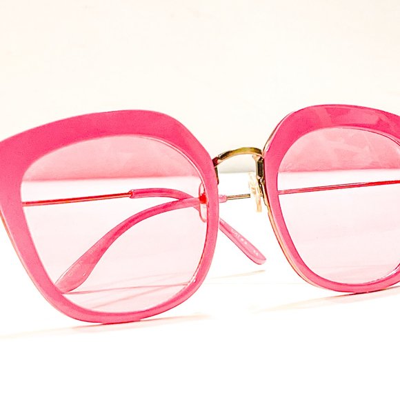 Pink 'Tiny Dancer' sunglasses [ pink lens ] - Picture 1 of 3